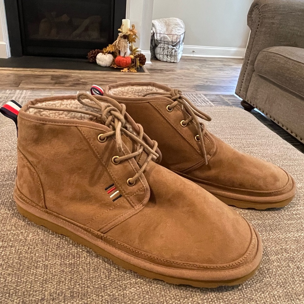 Tommy Hilfiger Welsh 2 Fur-Lined Tan Chukka Boots